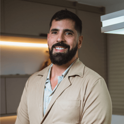 Dr. Daniel Campelo